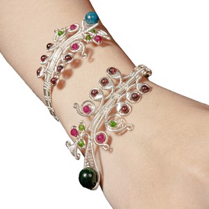 สร้อยข้อมืออินเทรนด์สุดหรู b. Energy by begems สร้อยข้อมือคู่นกยูงภูเขาสำหรับผู้หญิงเครื่องประดับทำด้วยมือที่หรูหรา - Product Image 4