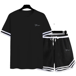 Conjunto de 2 piezas para hombre, nuevo, de verano, transpirable, camiseta de manga corta y pantalones cortos, traje deportivo informal. - Product Image 1