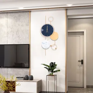 Sculpture murale décorative en métal multicouche de luxe faite à la main pour la décoration haut de gamme de la maison, décoration moderne de luxe pour la maison et le bureau - Product Image 6