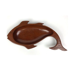 Plateau en bois de qualité supérieure, compagnon de cuisine conçu pour sublimer la présentation des aliments et améliorer les expériences culinaires à la maison - Product Image 4