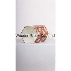 Cubo de basura decorativo de madera con diseño geométrico hexagonal, hecho a mano en Rajasthan, India, con tapa enrollable y parte superior abierta, ecológico. - Product Image 3