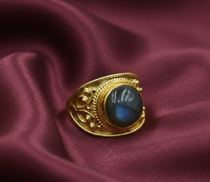 แหวนพลอยเซราฟินไนต์ธรรมชาติ เงินแท้ 925 ทำมือ รูปไข่ทรงคาโบชอง สีเขียว ของขวัญเครื่องประดับสำหรับผู้หญิง - Product Image 3