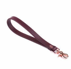 Laisse courte en cuir Bordo faite à la main pour animaux de compagnie (72 variétés de couleurs, quincaillerie plaquée sans nickel) - Product Image 2