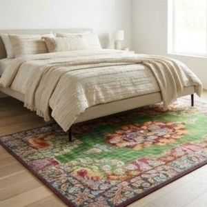 Tapis rectangulaire Oriental Medallion, vert et rouge, motif floral, noué à la main, en laine et polyester, poils moyens, avec envers antidérapant en caoutchouc - Product Image 3