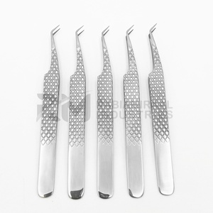 Pinzas de Extensión de Pestañas Antiestáticas de Acero Inoxidable RMI con Punta de 45 Grados, Agarre de Diamante, Punta Lisa de 10 mm de Longitud - Product Image 2