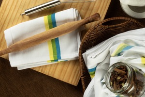 ผ้าเช็ดครัวทรงสี่เหลี่ยม ผลิตจากผ้าฝ้าย 100% เป็นมิตรกับสิ่งแวดล้อม ทอลายทาง ซักเครื่องได้ แห้งเร็ว ผลิตที่ทัมมิลนาฏูด - Product Image 6