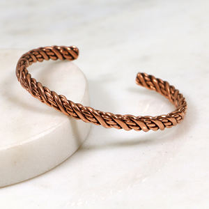 Bracelet manchette torsadé en laiton fait main pour hommes et femmes - Jonc ajustable en fil tressé - Bijou bohème doré rustique, idéal comme cadeau - Product Image 3