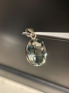 Pendentif de luxe en améthyste verte, plaqué or, argent sterling, pierre de naissance de février, bijoux pour femmes, cadeau minimaliste pour elle - Product Image 5