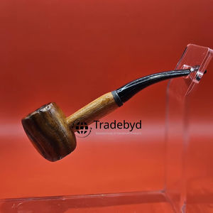 Pipa de Tabaco de Madera Natural Hecha a Mano con Acabado Lacado, Diseño Moderno y Ecológico por Tradebyd - Product Image 1