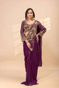 Sari élégant en faux georgette prêt-à-porter avec chemisier richement brodé – Spécial Fêtes et Mariages - Product Image 4