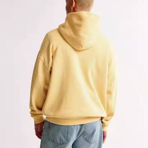Sweat-shirt à capuche unisexe jaune, coupe ample, style décontracté, vêtement d'automne, design avec poche, tissu en molleton français tricoté - Product Image 6
