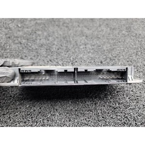 ECU และโมดูลคอมพิวเตอร์มือสองสำหรับรถยนต์ซีรีส์ 5 รุ่น 61359250455901 - Product Image 3