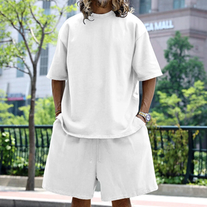 Ensemble d'été 2 pièces pour homme avec logo personnalisé, haute qualité, streetwear décontracté, short et t-shirt en velours, motif uni, 100 % coton - Product Image 4