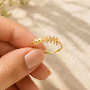 Anillo de Espina de Pescado Dorado |   Anillo Apilable de Plata de Ley 925 Chapado en Oro de 18K con Diseño de Esqueleto de Pez, Joyería Costera - Product Image 4