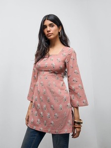 Trendy Women Dusty Rose Floral Printed <b>Long</b> <b>Top</b> <b>Square</b> <b>Neck</b> Empire Waist Flared Tunic Stylish Bohemian Casual Wear - Product Image 2
