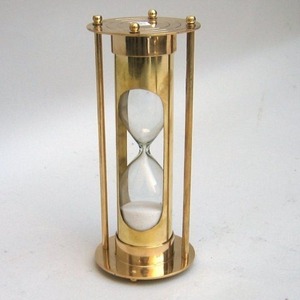 Reloj de Arena Navideño con Tema Náutico de Amor, en Latón Pulido - Product Image 3