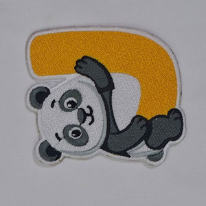 Écusson brodé personnalisé en gros, usine OEM pour vêtements, chapeaux, vestes, sacs, chaussures, logo à coudre, badge, design tendance - Product Image 1