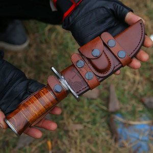 Nouvelle édition personnalisée de couteau de survie ambidextre fait main en acier Damas 1095, couteau de chasse Bowie en bois de rose avec manche en cuir empilé - Product Image 6