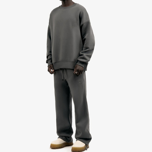 Conjunto Deportivo de Color Sólido a la Moda para Hombre, de la Mejor Calidad, con Logotipo Personalizado Impreso, Transpirable y de Secado Rápido - Product Image 3