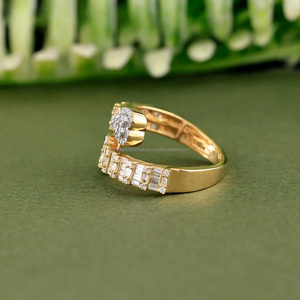 Bague de fiançailles et de mariage en argent sterling 925 plaqué rhodium, motif lettre initiale B en forme de cœur, sertie de moissanite taille baguette, cadeau pour elle - Product Image 3