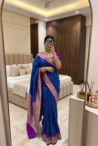 Vêtements ethniques indiens, sari en soie Banarasi de qualité supérieure, violet, tissage Zari, style traditionnel, vêtements de fête de mariage, pour femmes, recyclé - Product Image 4