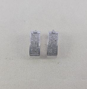 Boucles d'oreilles Huggie en argent sterling 925 avec diamants, taille brillant rond, micro-pavé, géométriques, minimalistes, pour usage quotidien, unisexe, 0,25 ct - Product Image 3