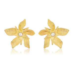 Boucles d'oreilles clous en argent sterling 925 plaqué or 18 carats, motif fleur de lys avec perle, bijoux texturés botaniques tendance pour cadeau - Product Image 1