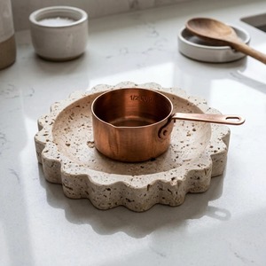 Bandeja de Servir Artesanal de Lujo de Resina de Travertino, Bandeja Decorativa Hecha a Mano con Efecto Mármol Epoxi para Accesorios y Decoración Elegantes para el Hogar - Product Image 3
