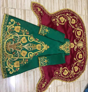 Falda de terciopelo bordada personalizada Trousseau Mary Most Holy Queen, fina, dorada, para fiesta, que absorbe la humedad y se seca rápidamente, conmemorativa del 25.º aniversario - Product Image 4