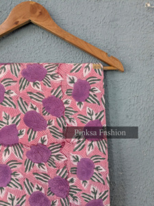 Tela de Algodón Estampada a Mano con Flores Rosas y Moradas para Vestidos y Manualidades - Product Image 5