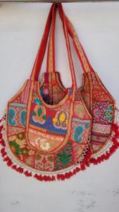 กระเป๋าโท้ทงานปักมือสไตล์วินเทจ แบนจารา โฮโบ ลายชนเผ่า ยิปซี - Product Image 3