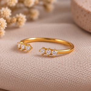 Anillo Abierto de Oro Rosa con Moissanita de Corte Ovalado Engastada en Puntas, Ajustable, Minimalista, para Mujer - Product Image 4