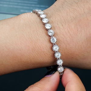 Bracelet en or blanc pour femme avec diamants ronds taille brillant, couleur D naturelle, certifié GIA, bijoux de mariage classiques - Product Image 1