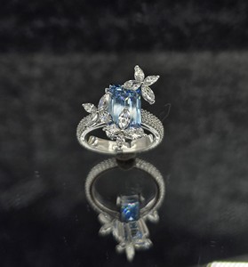 เครื่องประดับแฟชั่น Starsgem เงินแท้ 925 แหวนพลอยแซฟไฟร์สังเคราะห์ขนาด 7*9 มม. ประดับด้วยมอสซาไนต์ แหวนหมั้น - Product Image 1