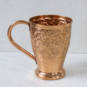 EVANA IMPEX Taza Moscow Mule de Cobre con Grabado Floral, Diseño para Restaurante y Bar, Vasos de Vino Martillados, Antiderrames, Duraderos - Product Image 4