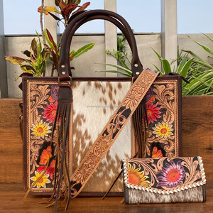Western Hair On Tooled Leather Floral Bolso de mano oculto y mano Tooled Cowhide Floral Wristlet Wallet Sets para mujeres - Product Image 2