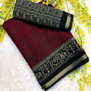 Sari Tradicional de Seda Dola con Estampado Kalamkari y Elegante Trabajo de Tejido Zari, Pieza de Blusa sin Coser de 5.5 Metros, Ropa Étnica - Product Image 1