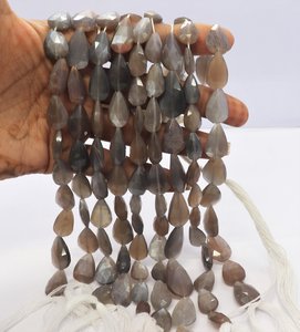 ลูกปัดมูนสโตนสีเทา AAA ทรงลูกแพร์เหลี่ยมเพชรพลอย ขนาด 10x16 มม. มูนสโตนธรรมชาติทรงลูกแพร์เจียระไน ขนาด 8 นิ้ว สำหรับทำเครื่องประดับ - Product Image 1