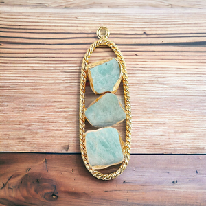 Pendentif ovale en amazonite brute avec monture torsadée – Fournitures de fabrication de bijoux DIY en pierres précieuses naturelles en gros - Product Image 1