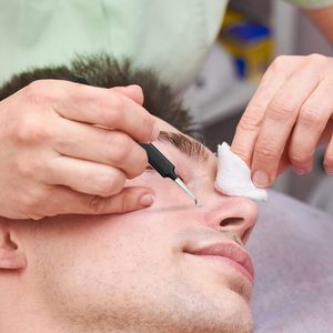 Pince à points noirs en acier inoxydable, outil d'extraction des boutons, pince courbée pour l'élimination des points blancs, outils de soin de la peau - Product Image 3