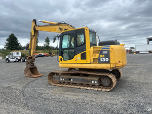 Excavadora de cadenas de servicio pesado PC130-8, modelo 2012, para construcción, movimiento de tierras y trabajos de servicios públicos - Product Image 2