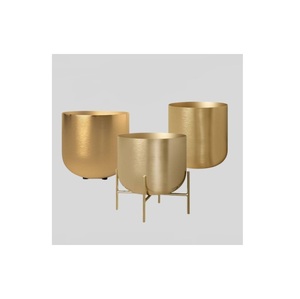 Macetero Decorativo de Hierro Forjado Hecho a Mano con Acabado Antiguo para Decoración Rústica del Hogar - Product Image 4