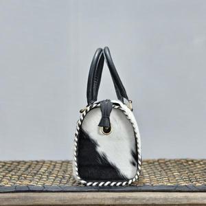 Bolso de Mano de Cuero de Lujo, Bolsos Speedy con Panel de Piel de Vaca y Diseño Bordado, Cierre de Cremallera - Product Image 3