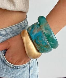 High Quality Customizable <b>Resin</b> Bangle Jewelry for Women Girls <b>Gifts</b> and Fashion Accessories Available for Sale - Product Image 4