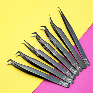 Custom Black Individual Volume Tweezers for Lash Extensions Private Label Fiber Tip Curve Lightweight Isolation Tweezer - Product Image 1