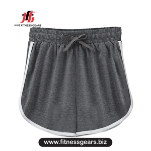 Shorts de sport décontractés pour femmes Just Fitness Gears, taille haute, couleur unie, tricotés, coupe ample, respirants, style short de bain - Product Image 1