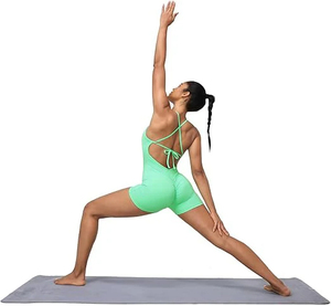 Body deportivo de mujer de color liso con tiras cruzadas y aberturas, sin costuras, elástico, para yoga - Product Image 1