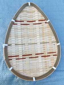 Juego de 4 bandejas ovaladas rectangulares hechas a mano en Vietnam para servir té, aperitivos, pasteles de bambú, 23 cm, acabado natural, redondas para nueces - Product Image 3