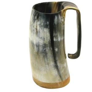 Tasses à corne de Viking naturelles réutilisables faites à la main avec couvercle couleur personnalisée lavable au lave-vaisselle pour les fêtes et les événements - Product Image 1