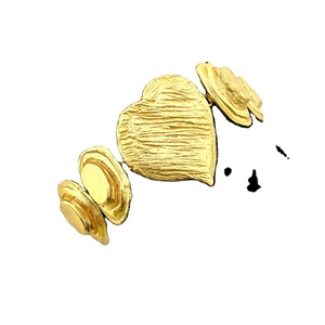 สร้อยข้อมือทองเหลืองชุบทองออกแบบโดยนักออกแบบที่ไม่ซ้ำใครกำไลข้อมือดีไซน์รูปหัวใจ - Product Image 2